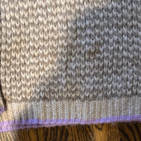 XiRENA Beige and Lavender Crew Neck Sweater - Picture 4 of 12